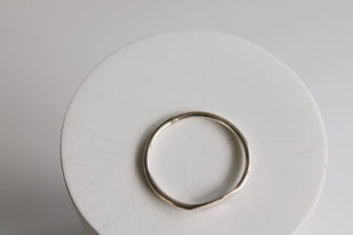 Kaia Hammered Mini Signet Ring