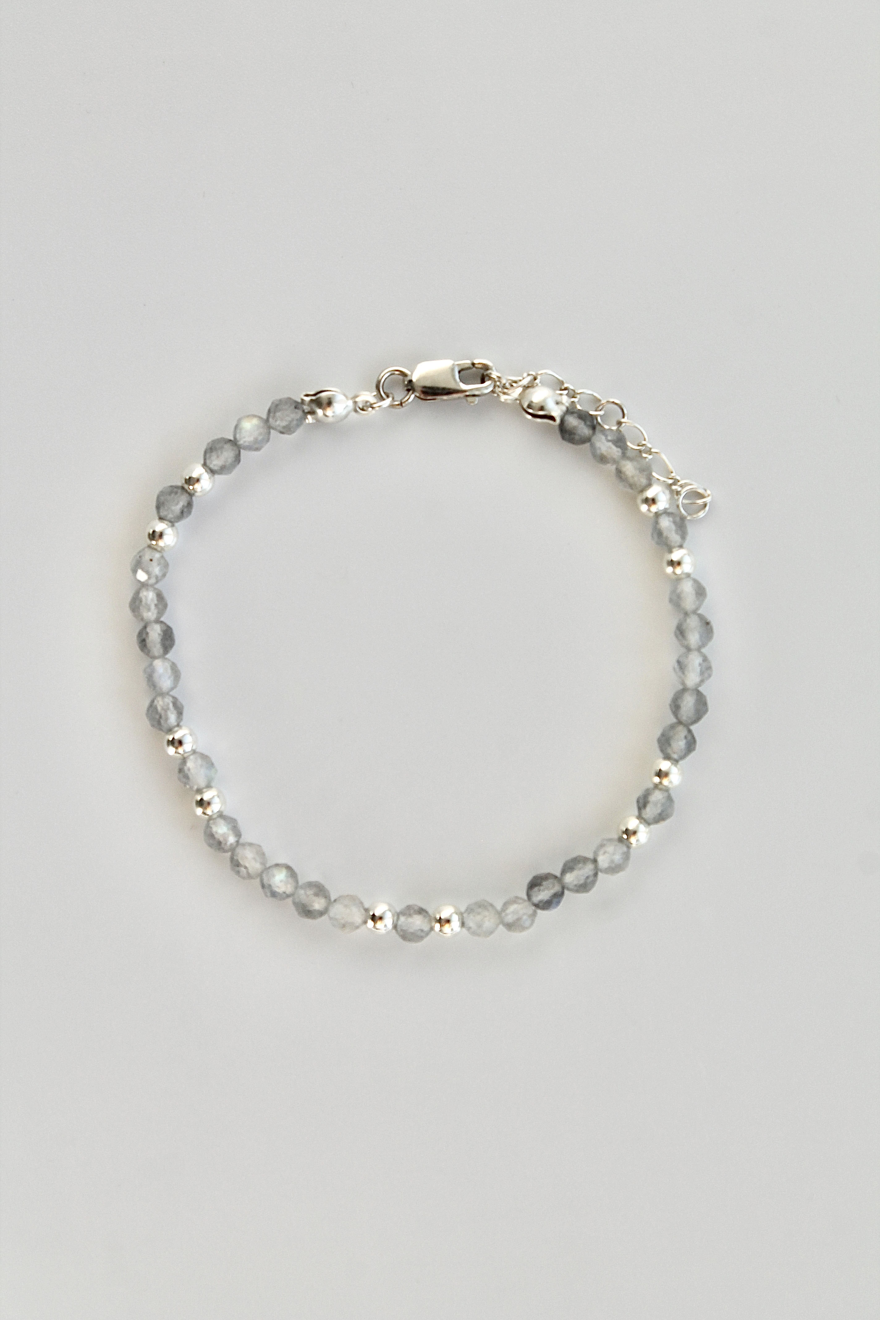 3mm labradorite gemstone and silver bead bracelet overview with clasp on white background