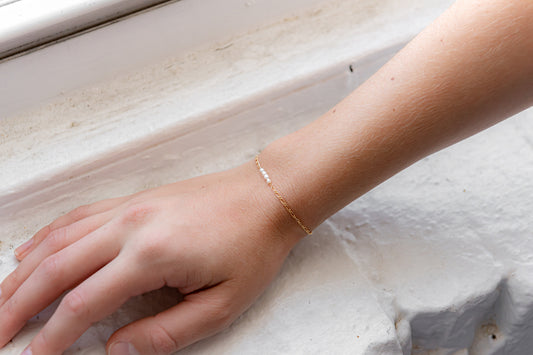 Wren Pearl Bar Bracelet
