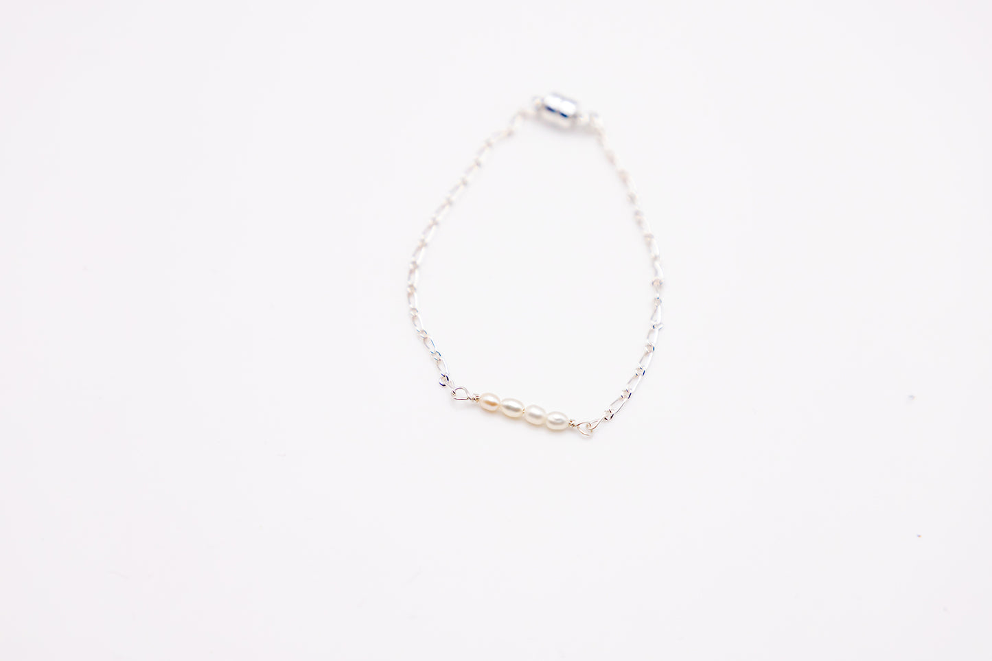 Wren Pearl Bar Bracelet