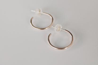 Scarlett Round Hoops